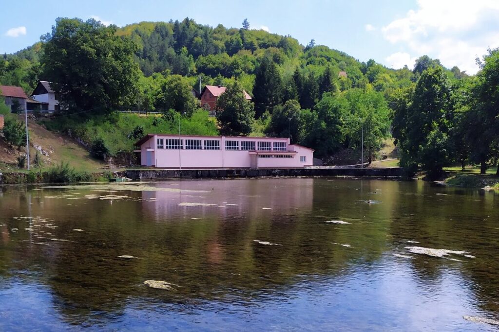 źródła rzeki gacka - Tonkovicevo Vrilo